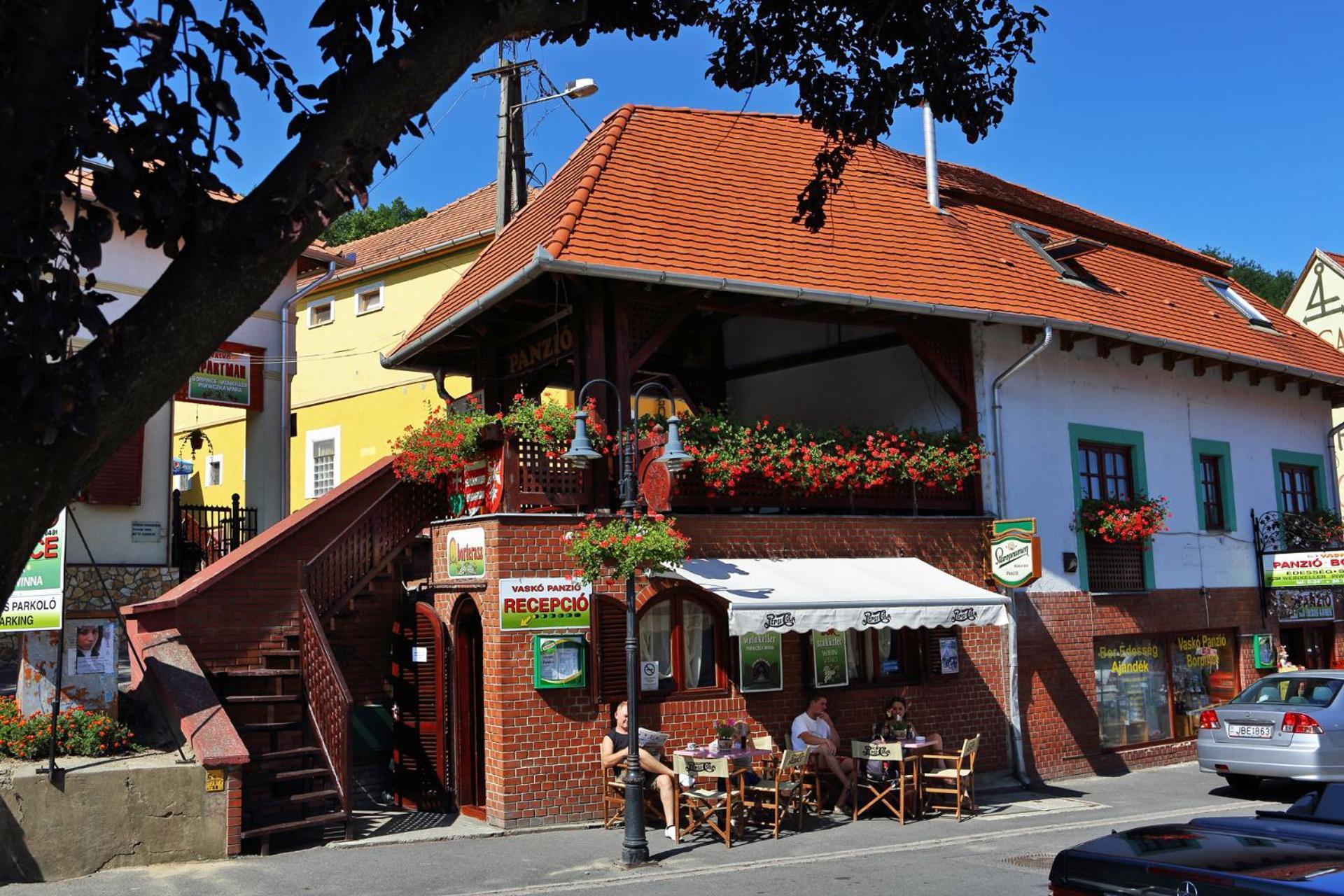 Vasko Panzio Borpince Bed & Breakfast โทไก ภายนอก รูปภาพ